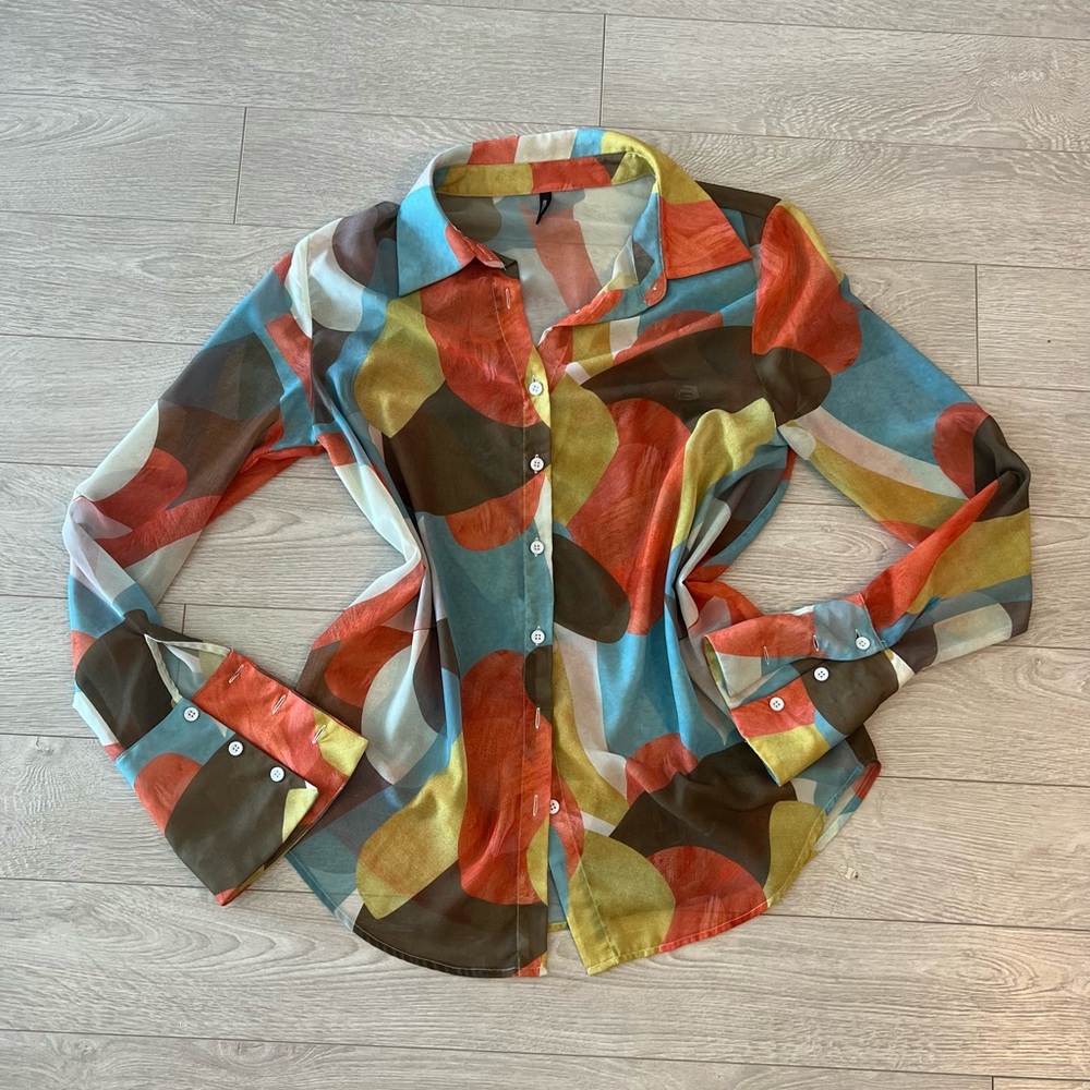 Pretty Little Thing Molly Mae abstract printed beach shirt 4 - Picture 2 of 5